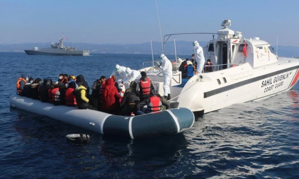 Παράφρων! Σοϊλού: Οι Έλληνες έδεσαν μετανάστες με πλαστικές χειροπέδες, τους άφησαν στη μέση της θάλασσας και σε κάποιους έριξαν βενζίνη